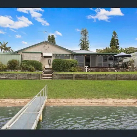 Waterfront Bliss Villa Port Macquarie Exterior photo